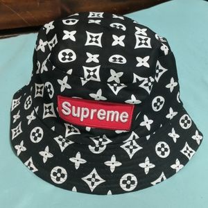 Supreme Bucket Hat